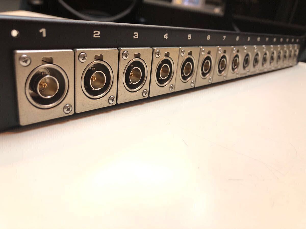 BNCͥ٥ ե(BNC᥹x8) ꥢ(BNC᥹x8/XLR᥹(110)x8 ԡѴȥդ) AESǥ_9